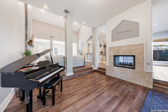 Building Photo - Charming Home Awaits: Spacious & Modern Living in a Prime Location