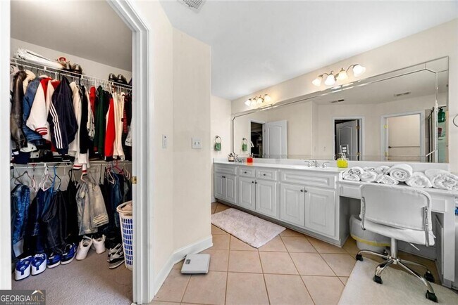 Building Photo - 209 Braemar Ct