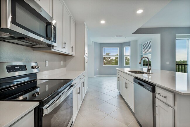 Building Photo - 14081 Heritage Landing Blvd