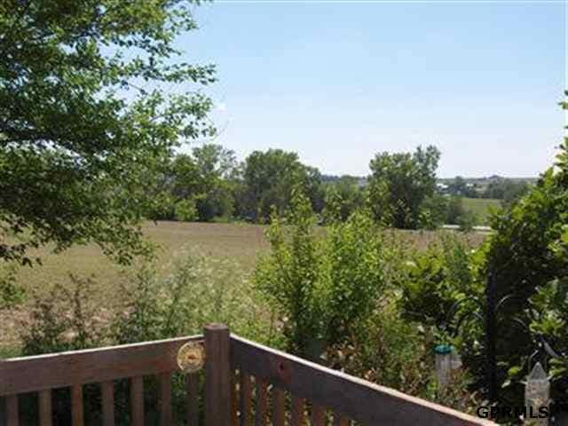 Building Photo - Nice Town Home in Bellevue!