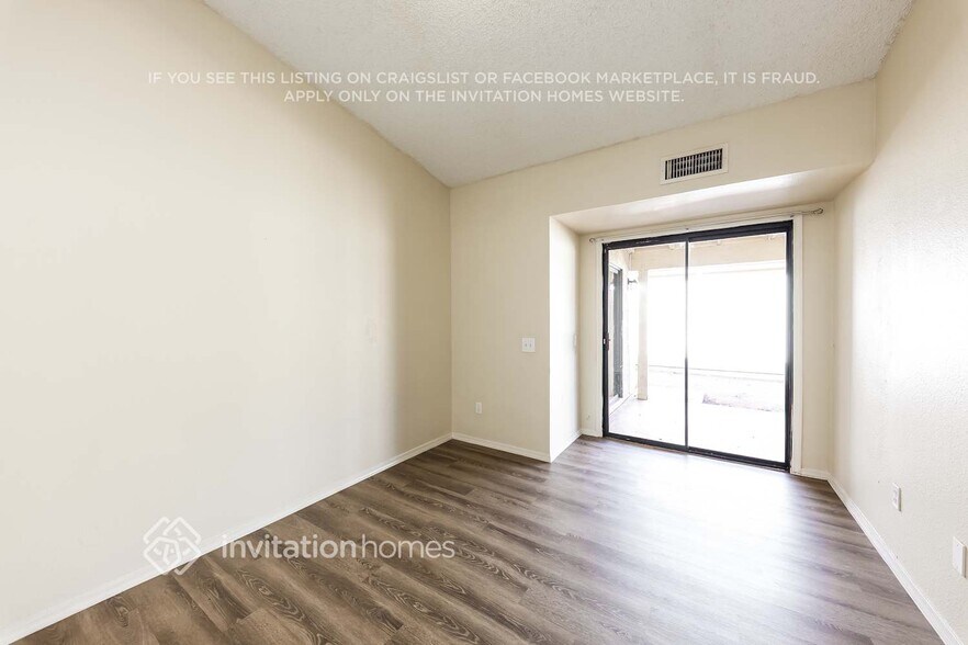 Building Photo - 11121 N 82nd Ln