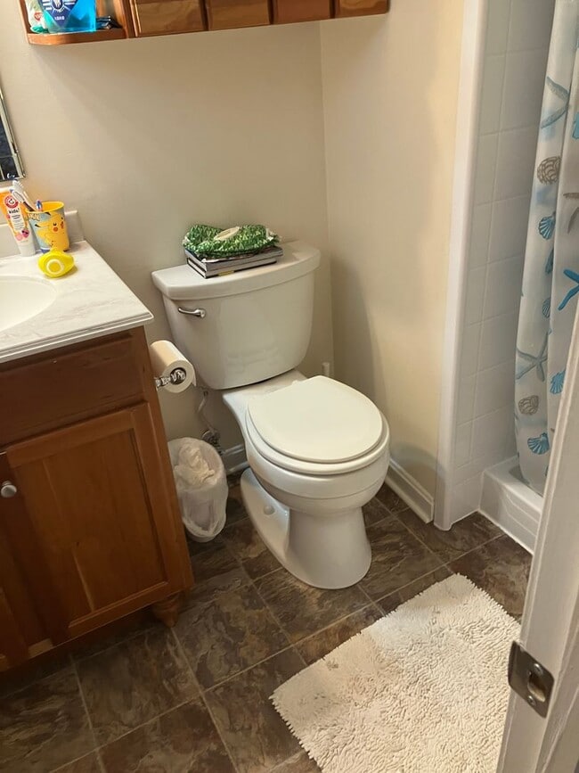 Building Photo - Rambler with full basement