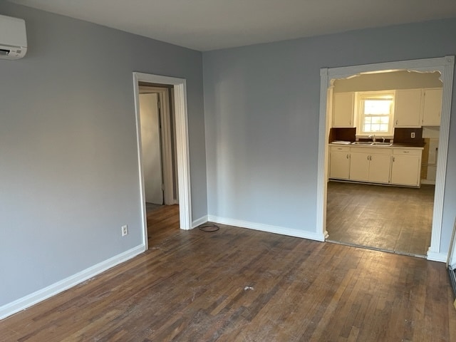 Building Photo - Evolve