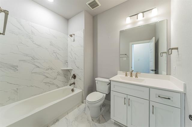 Building Photo - 1110 Stallion Ln