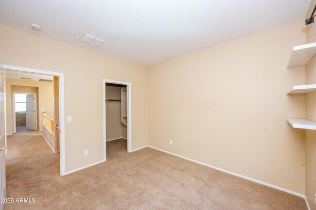 Building Photo - 2023 W Shackleton Dr