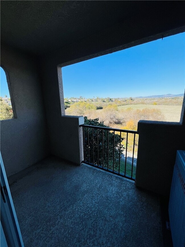 Building Photo - 5040 Codorniz Way