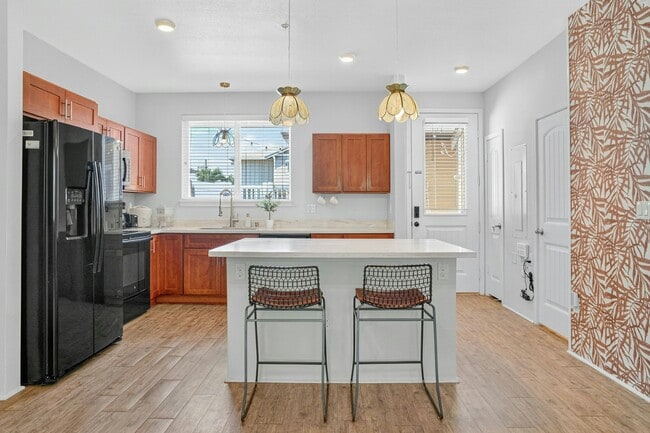 Building Photo - 724 Kakala St