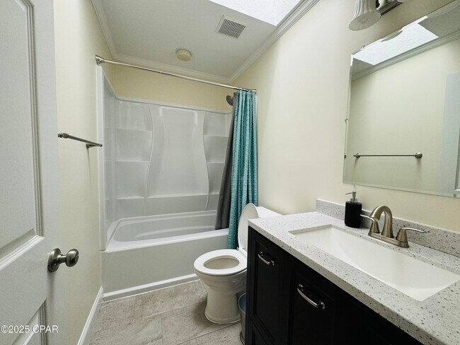 Building Photo - 5308 Lance St