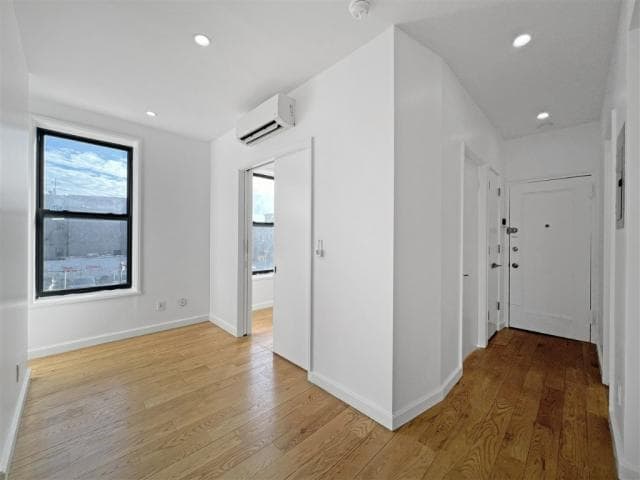Building Photo - 3 bedroom in Brooklyn NY 11226