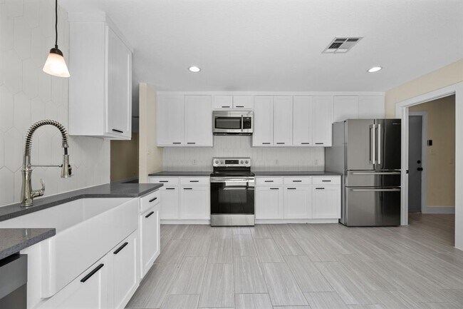 Building Photo - 9707 Nightjar Dr