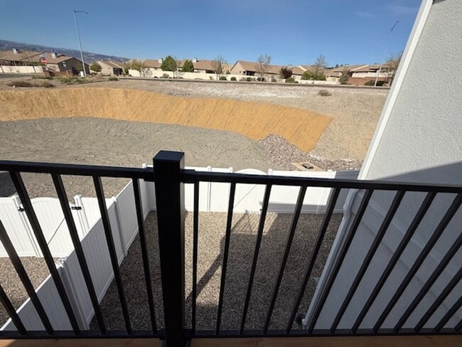 Building Photo - Available Now – Beautiful 3 Bed, 2.5 Bath Townhouse!!!