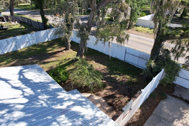 Building Photo - 3 Bedroom - 2 Bath - 2 Car Garage - Fenced Yard