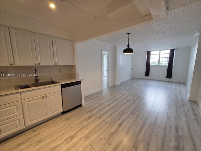 Building Photo - 2903 NE 163rd St