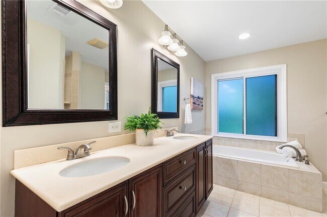 Building Photo - 5119 Verbena Dr