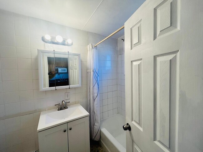 Building Photo - 160 Bryant St