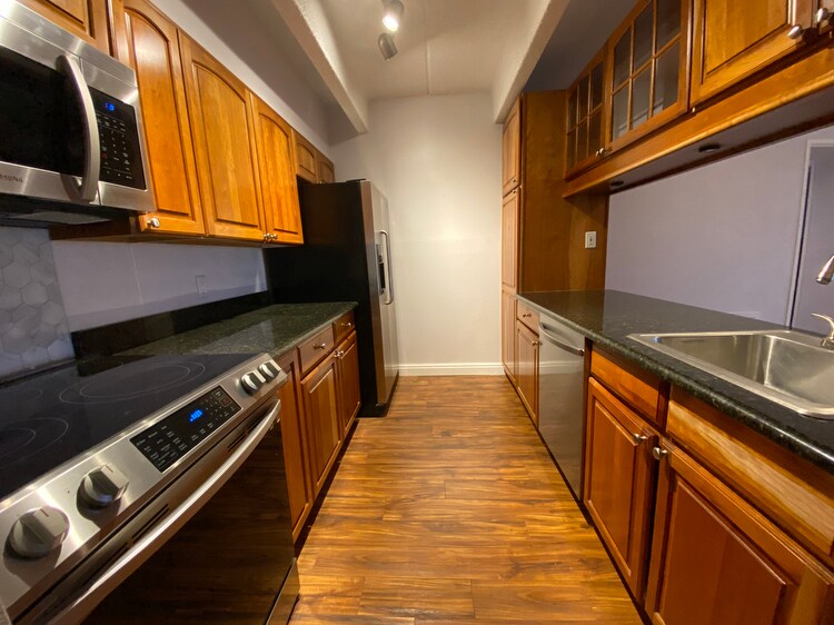 Building Photo - 777 N Washington St