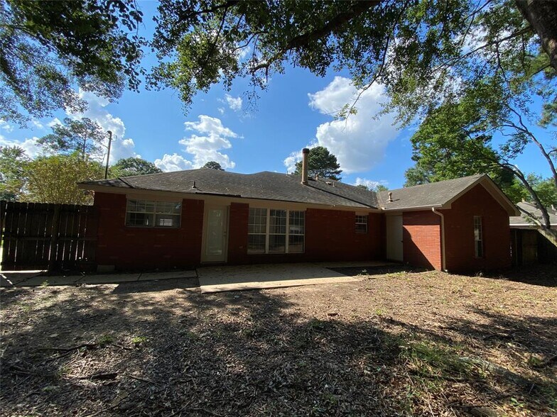 Building Photo - 514 Saddlewood Dr