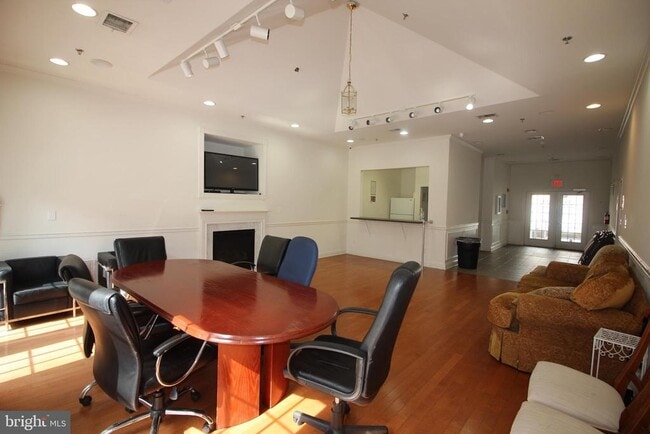 Building Photo - 2720 Bellforest Ct