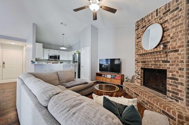 Building Photo - 2503 Howellwood Wy