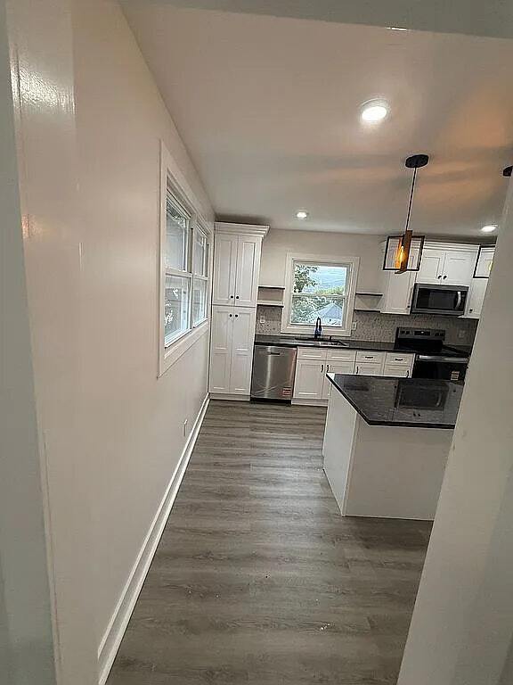 Building Photo - 1105 Quincy Ave