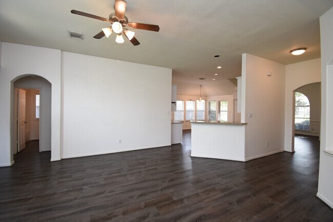 Building Photo - 128 Long Canyon Ln