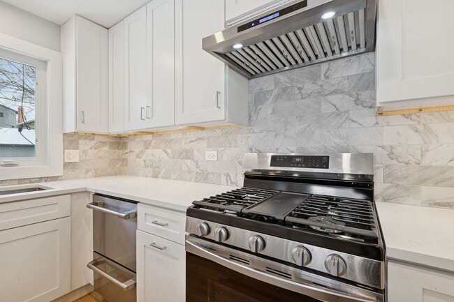 Building Photo - 2607 McDaniel Ave