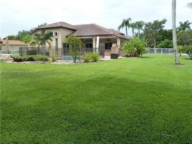 Building Photo - 3440 Carlton Ln