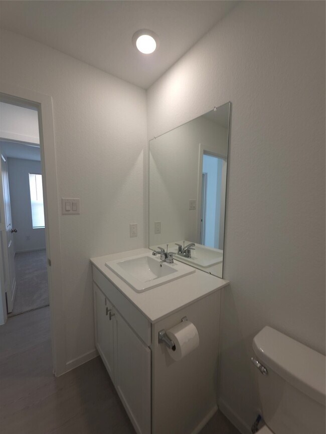 Building Photo - 26710 Sunrise Dr