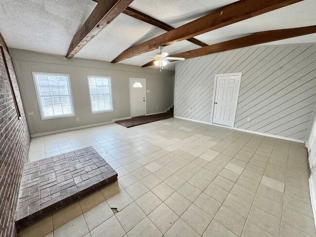 Building Photo - 3141 Arrendale St