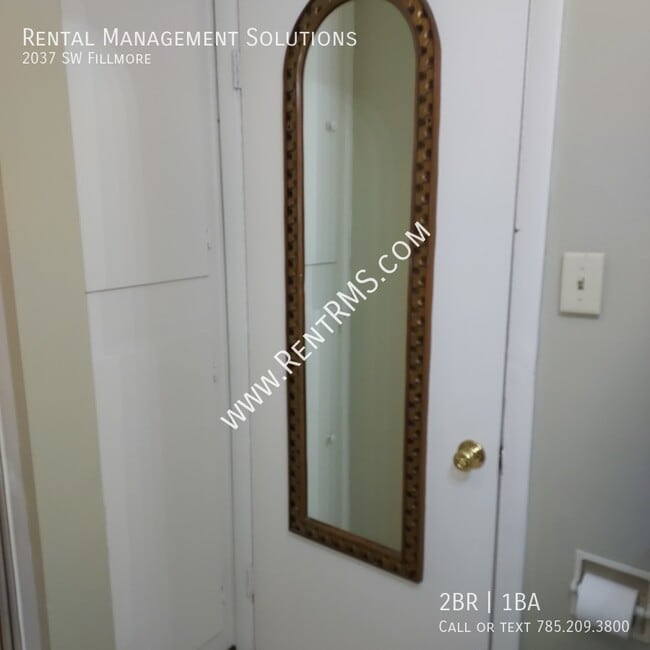 Building Photo - 2037 SW Fillmore-