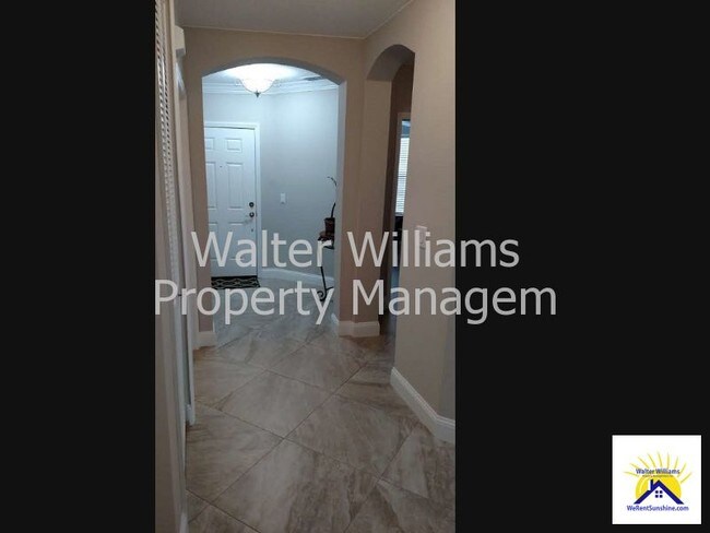 Building Photo - Condo. Water Views. Vacation Rental Palm C...