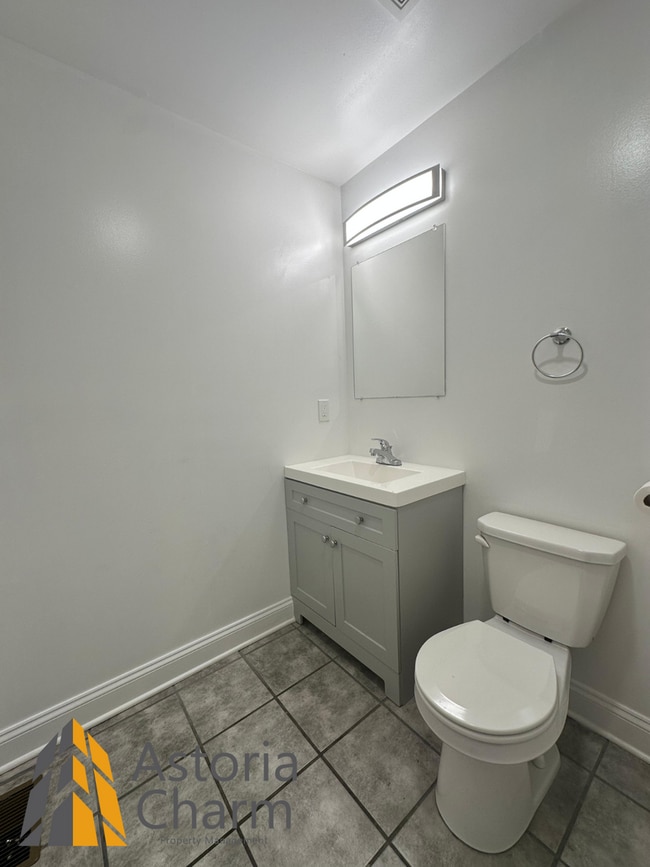 Building Photo - Updated 2 Bedroom 1.5 Bath Home with Deck,...