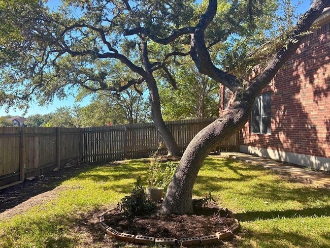 Building Photo - 5000 Tiger Lily Way