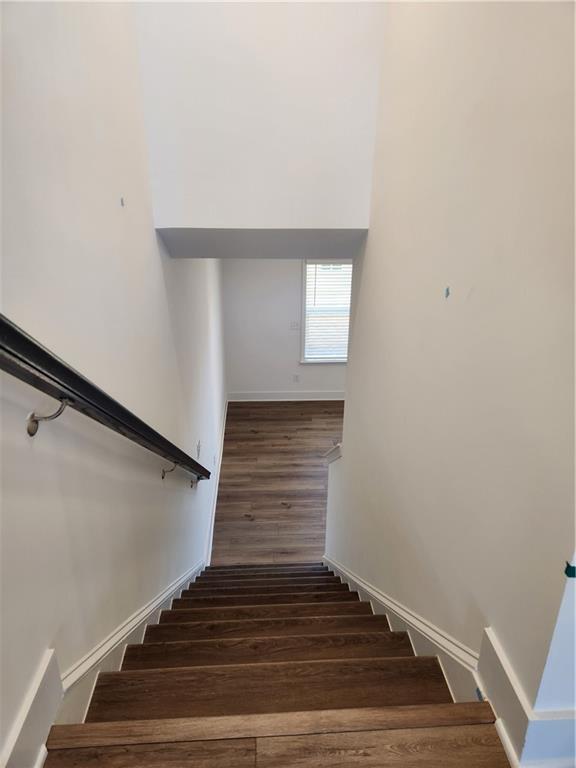 Building Photo - 404 Brodie Dr