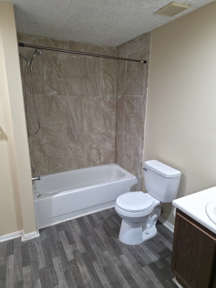 Building Photo - 1771 Hillmeade Square