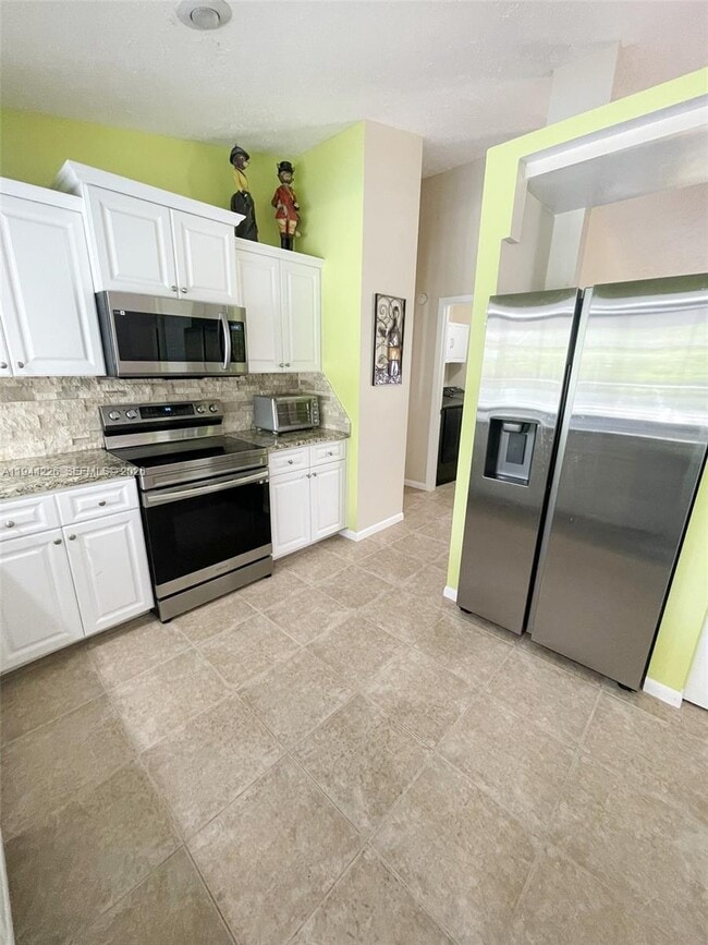 Building Photo - 357 NE Gulfstream Ave