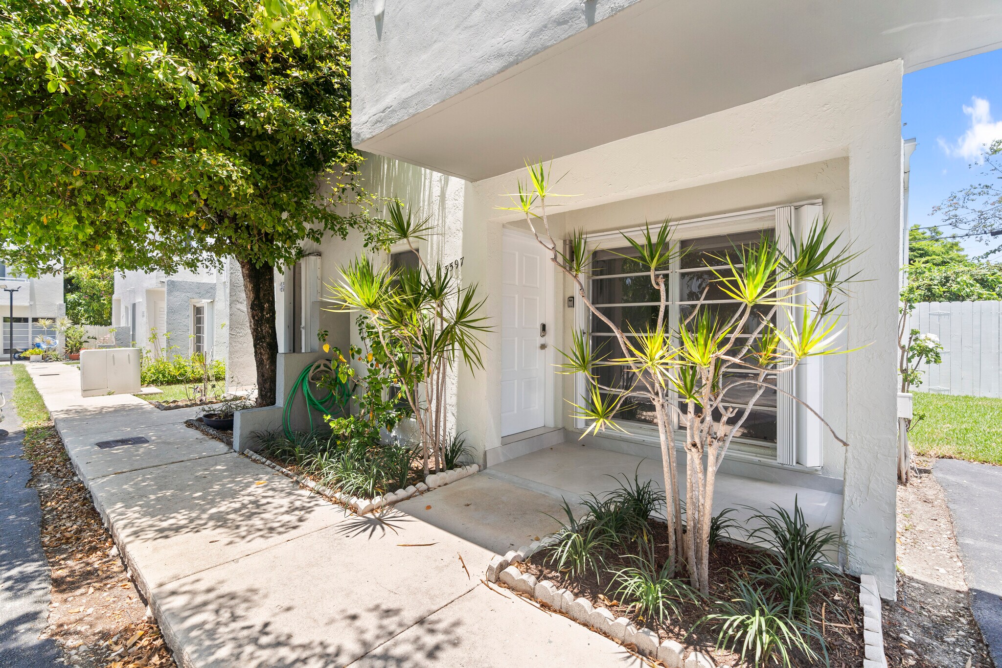 Building Photo - 3597 SW 17th St