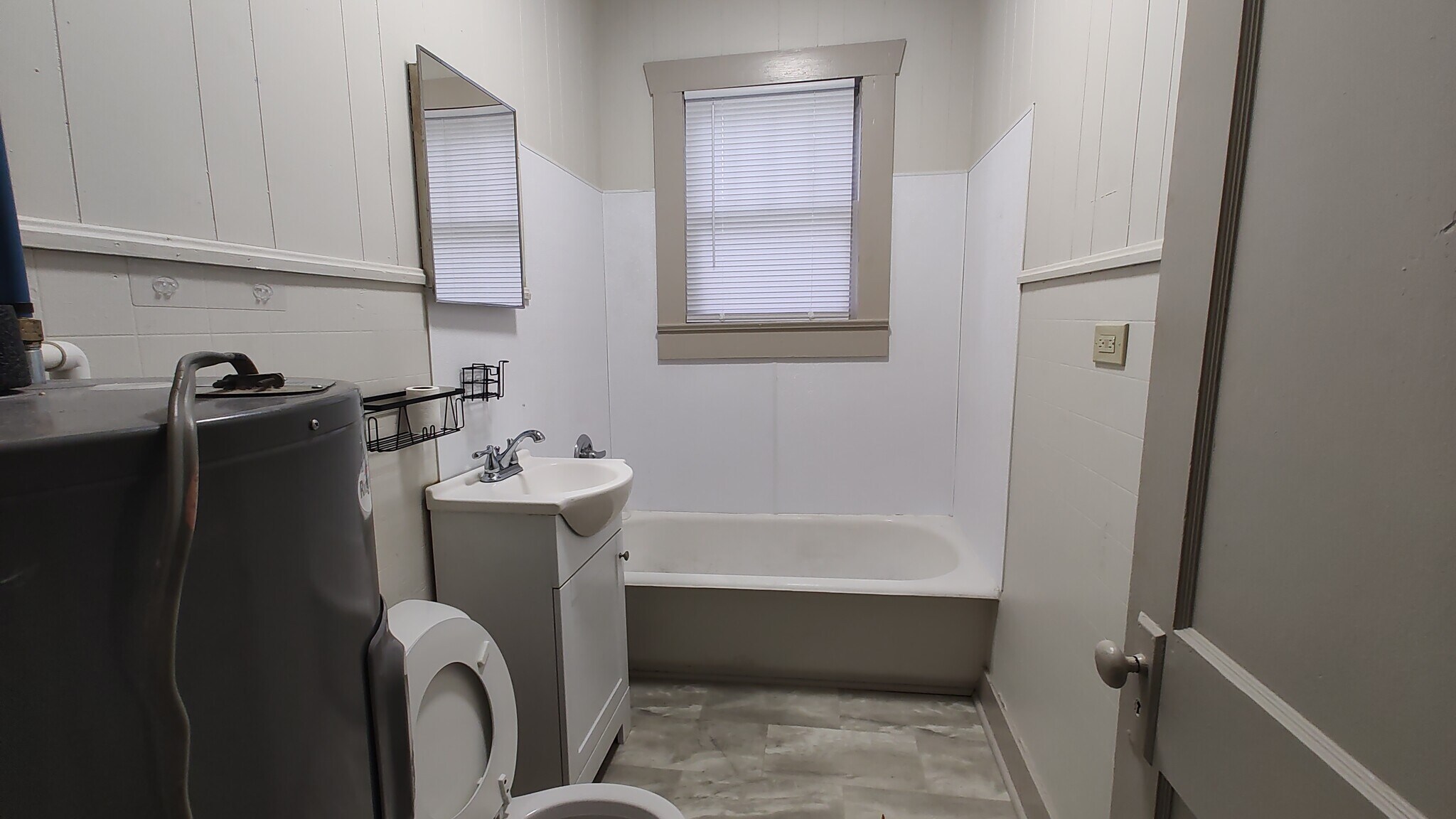 Hall Bath - 210 Clara St