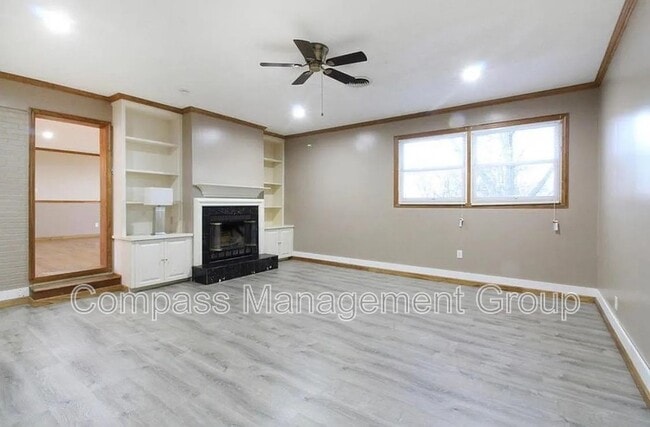 Building Photo - 9204 Topoco Dr