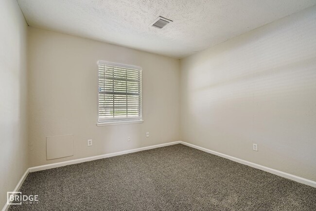 Building Photo - 226 Tara Plantation Dr