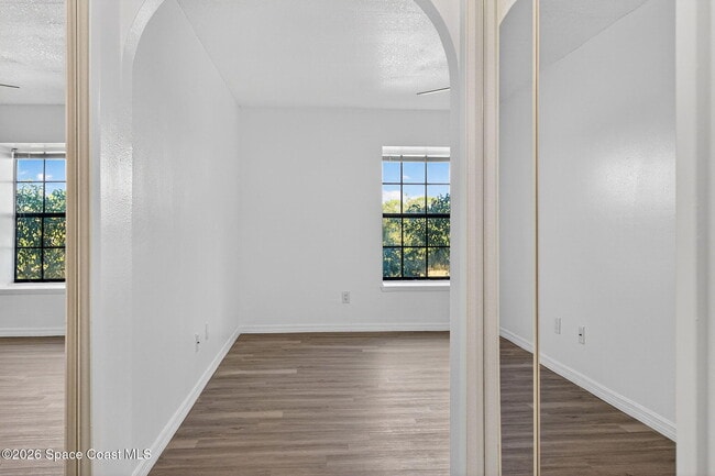 Building Photo - 2107 Hidden Grove Ln