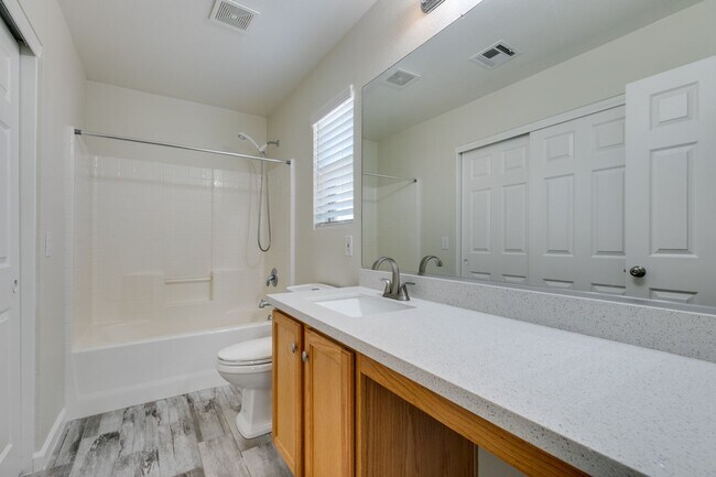 Building Photo - Beautiful 3 bedroom home near South Summerlin!
