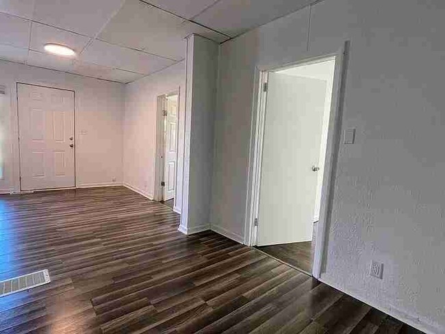 Building Photo - 1315 Conley St