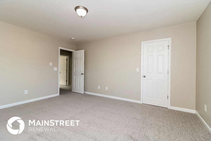 Building Photo - 4105 Laurel Glen Dr