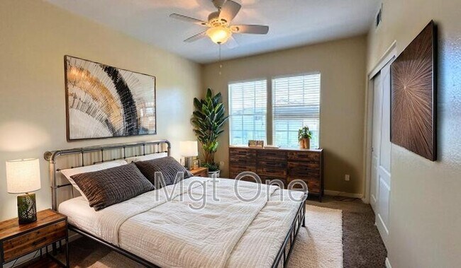 Building Photo - 7 Southern Hills Dr