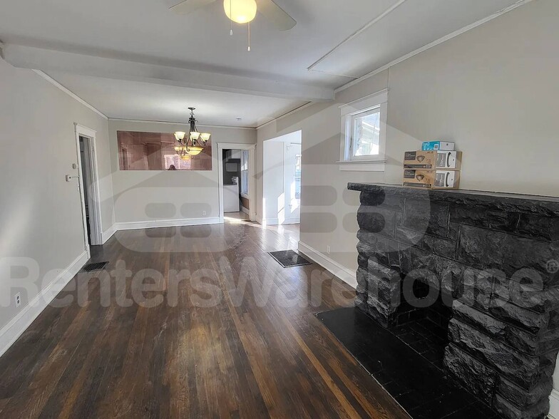 Primary Photo - 2235 Quincy St