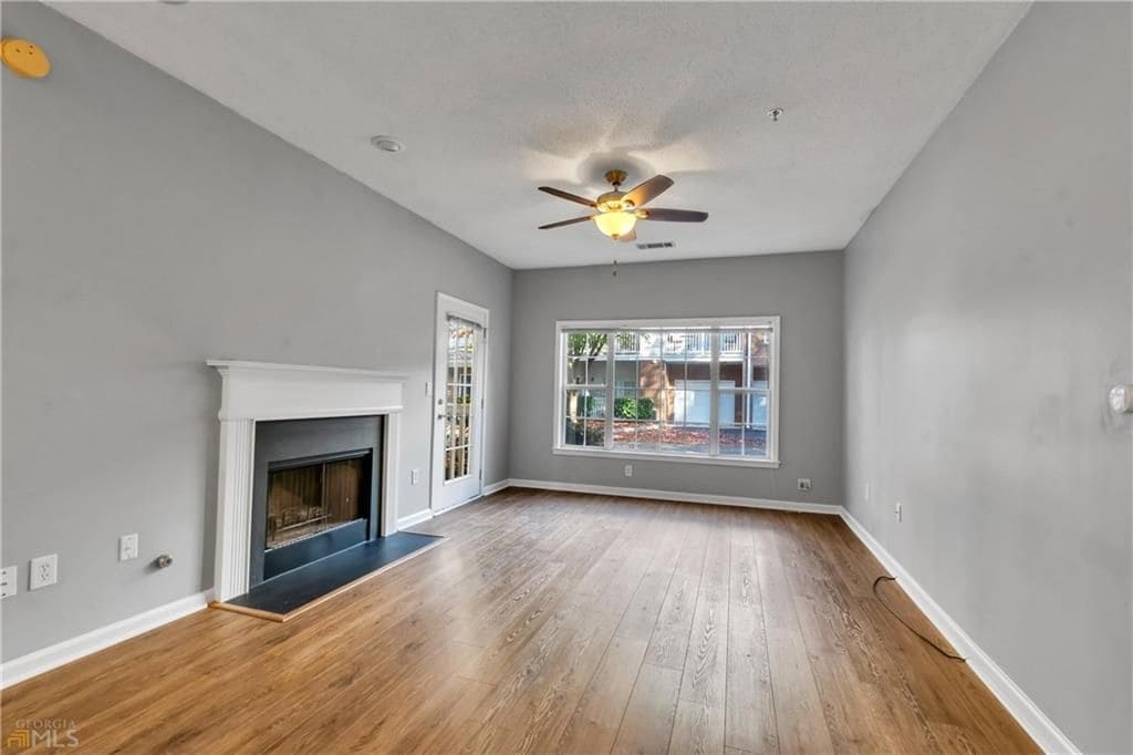 Building Photo - 711 Spring Heights Ln