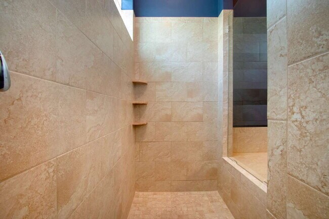 Building Photo - 4940 Tobermory Way
