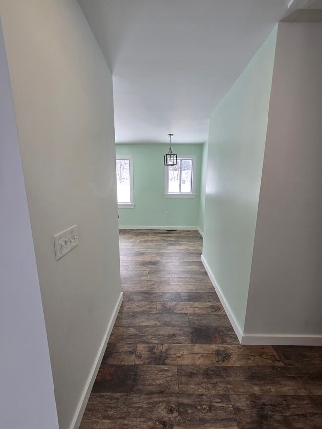 Building Photo - 111 Zandhoek Rd