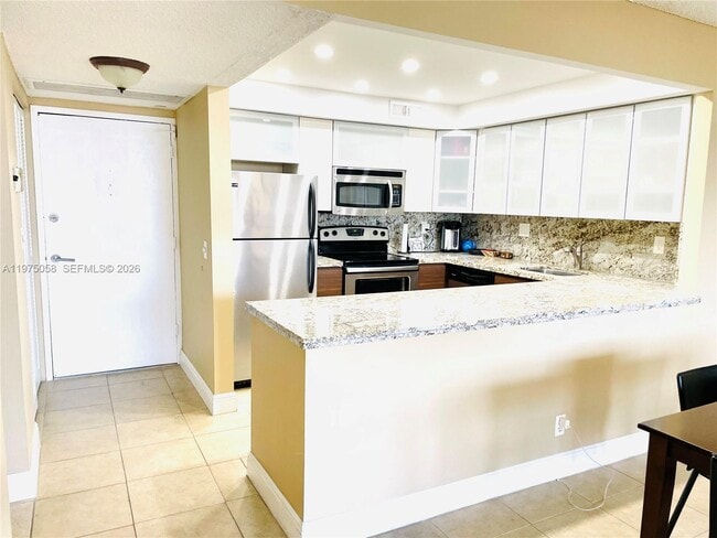 Building Photo - 3180 S Ocean Dr